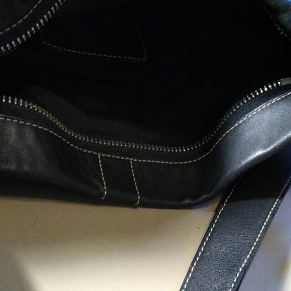 Coach - Picture 6 of 9